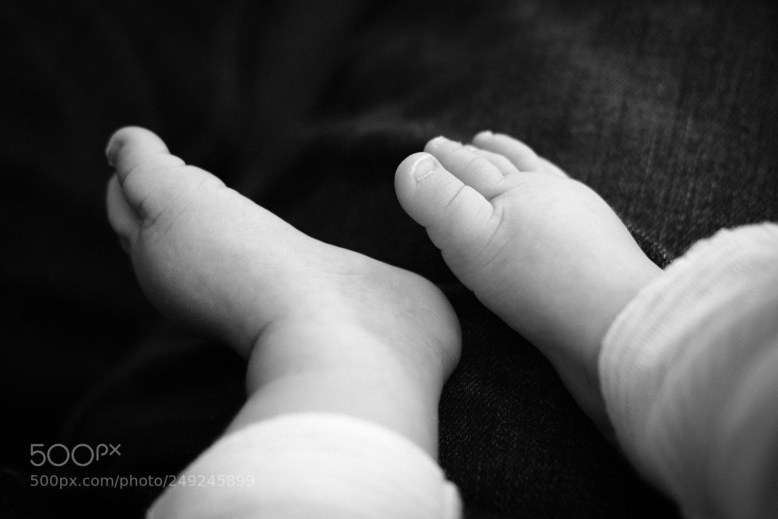 Fujifilm X-H1 sample photo. Baby feet photography