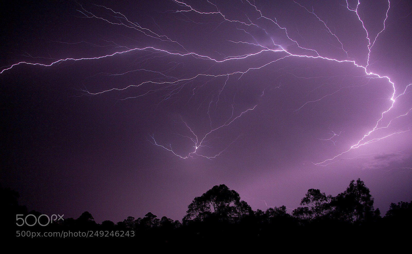 Canon EOS 650D (EOS Rebel T4i / EOS Kiss X6i) sample photo. Lightning over goonellabah photography