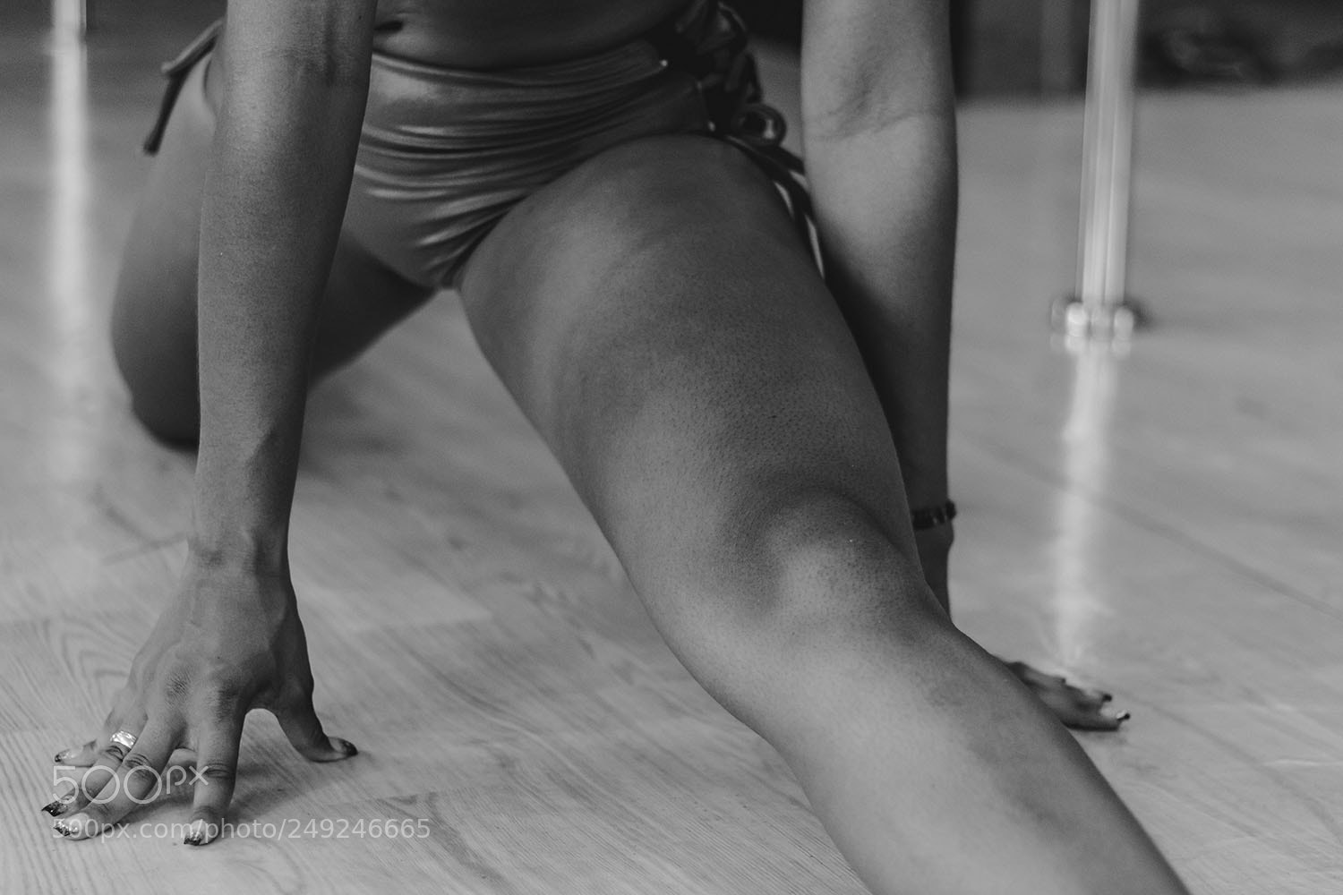 Canon EOS 1300D (EOS Rebel T6 / EOS Kiss X80) sample photo. Pole dance photography