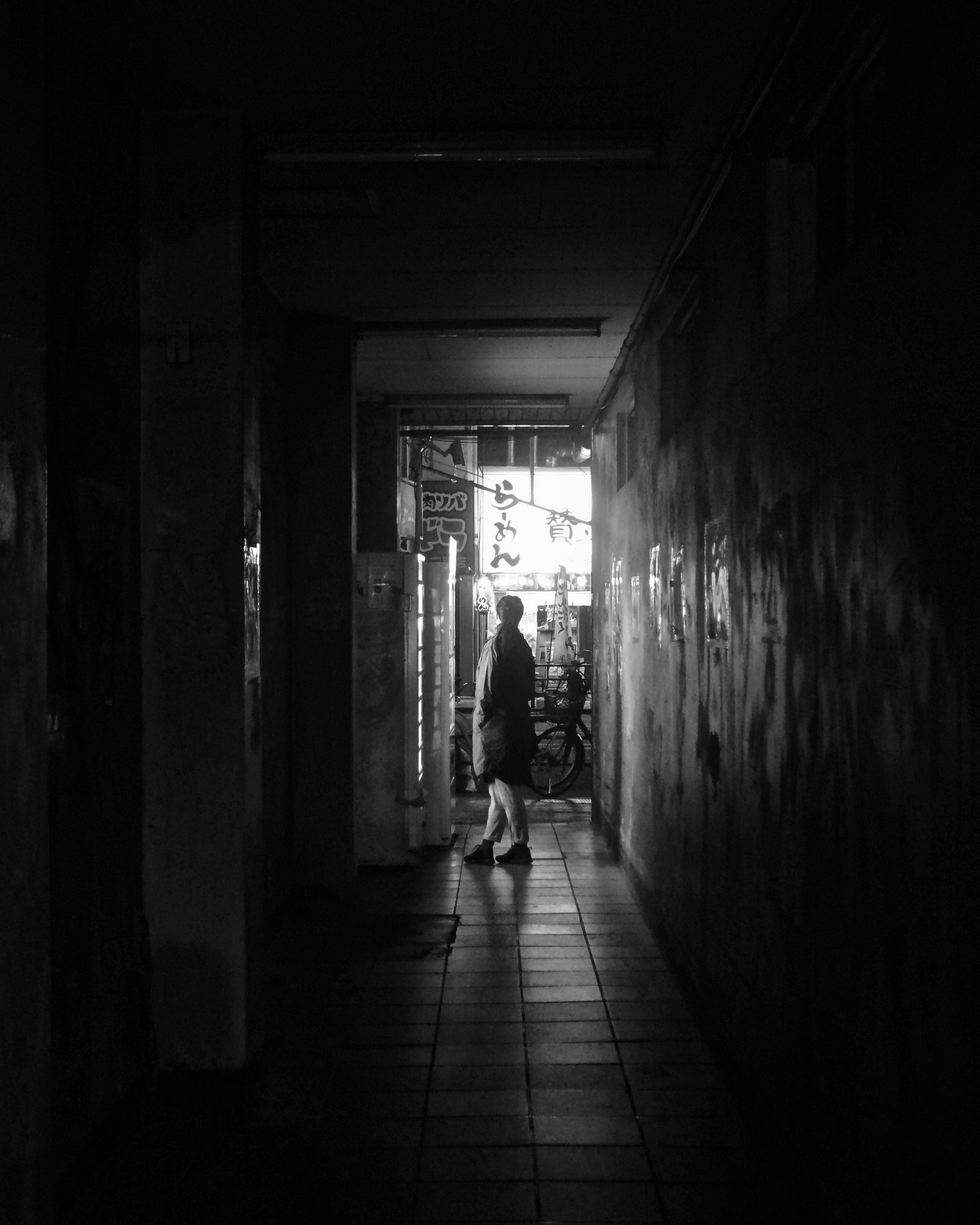 Sony DSC-WX7 sample photo. In the dark alleys of osaka, japan. photography