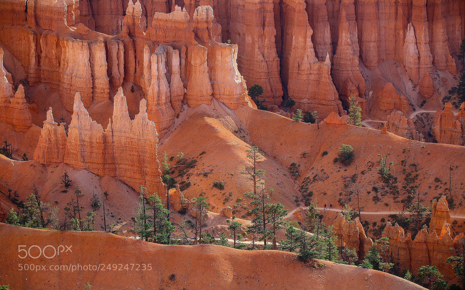 Canon EOS 6D sample photo. Hikers in the hoodoos photography