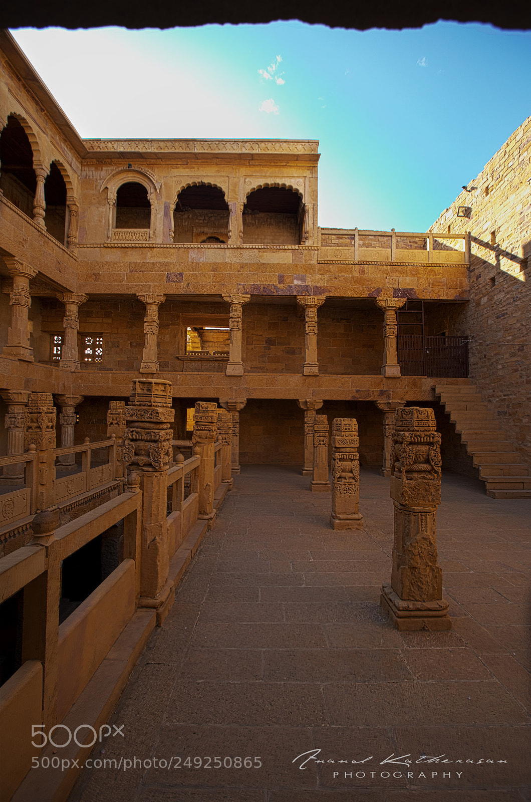 Canon EOS 5D Mark IV sample photo. Every pillar speaks by photography