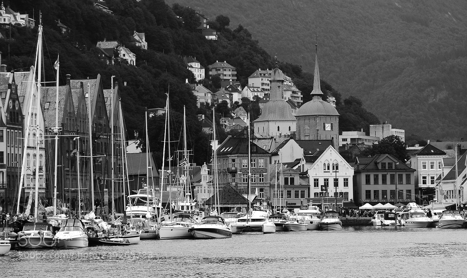 Nikon D5000 sample photo. Seafront of bergen photography