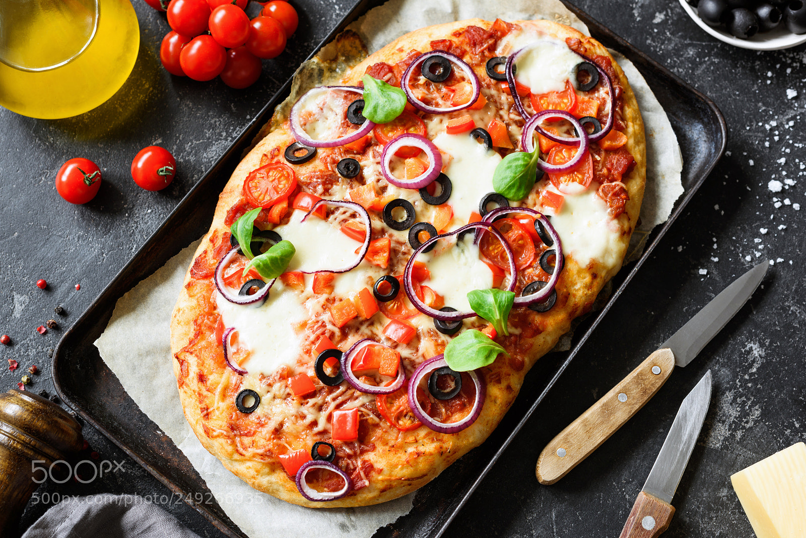 Nikon D810 sample photo. Homemade pizza on dark photography