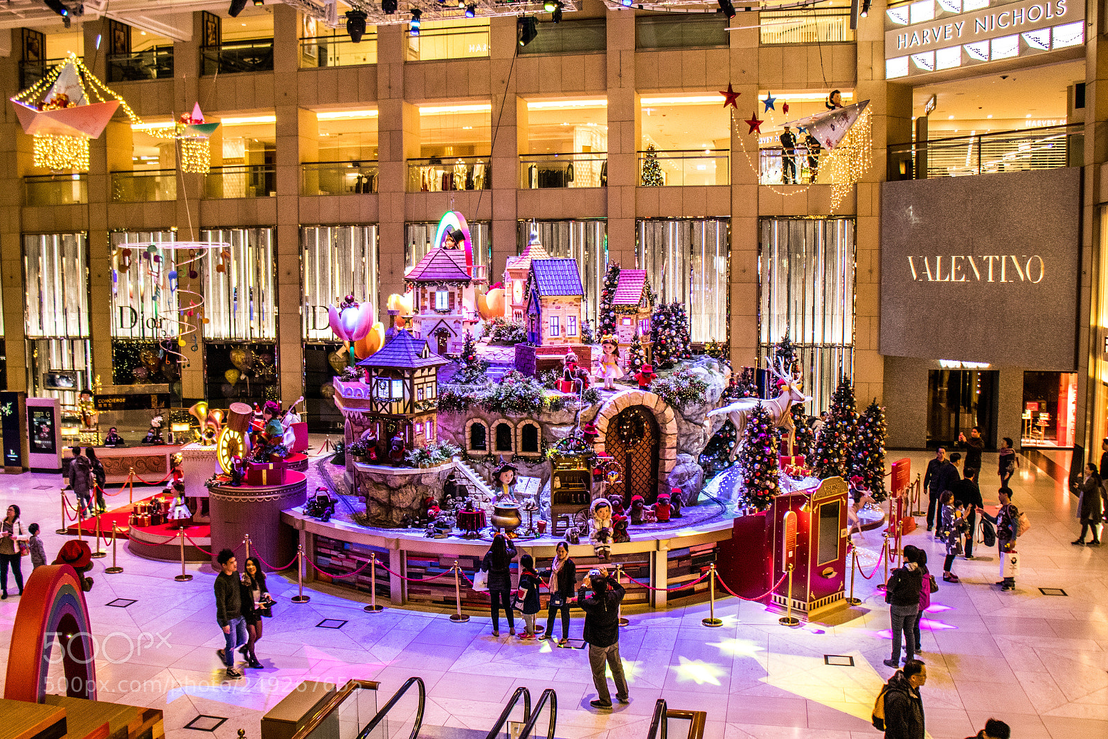 Canon EOS 77D (EOS 9000D / EOS 770D) sample photo. Christmas in hongkong photography