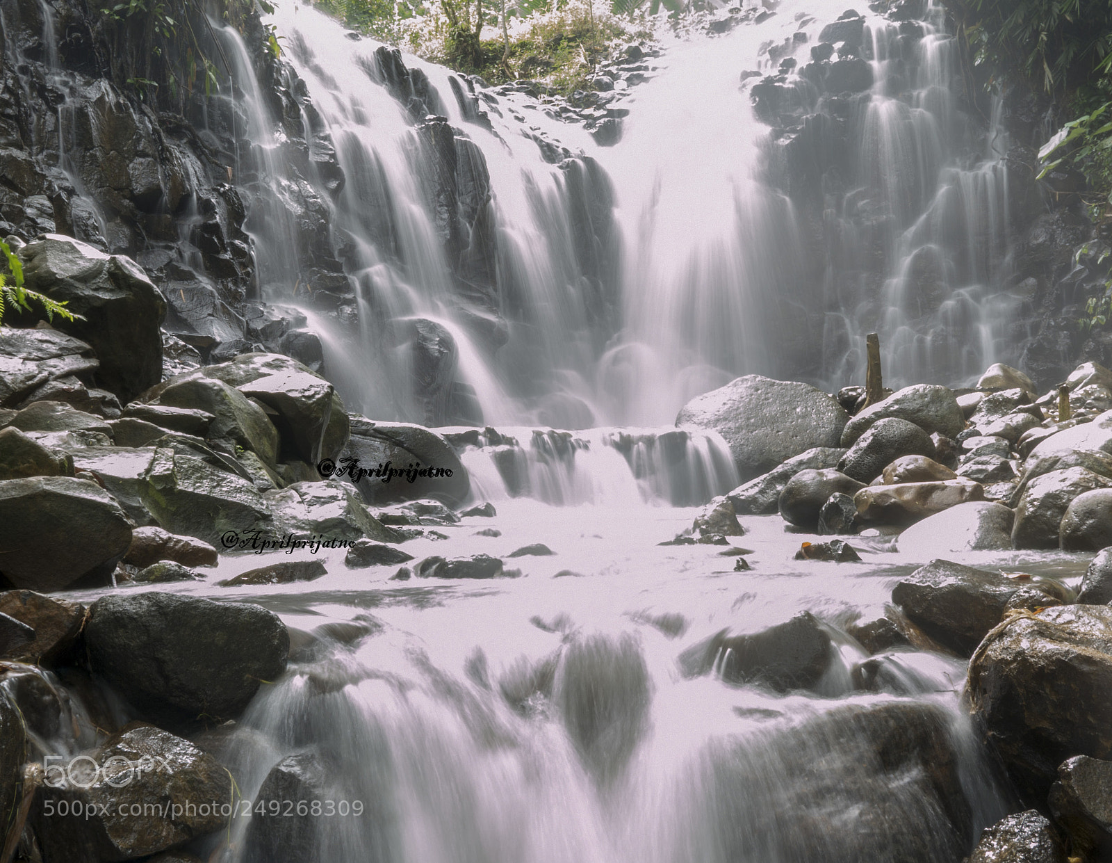 Panasonic Lumix DMC-G85 (Lumix DMC-G80) sample photo. Waterfall photography