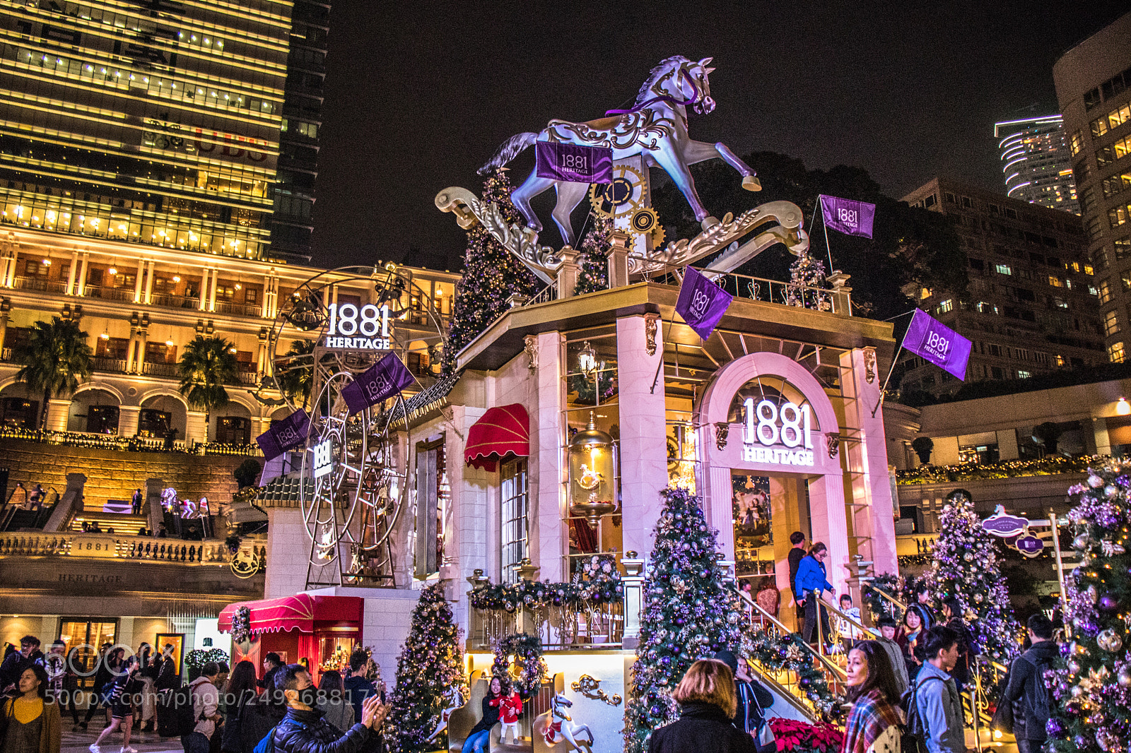 Canon EOS 77D (EOS 9000D / EOS 770D) sample photo. Christmas in hongkong photography