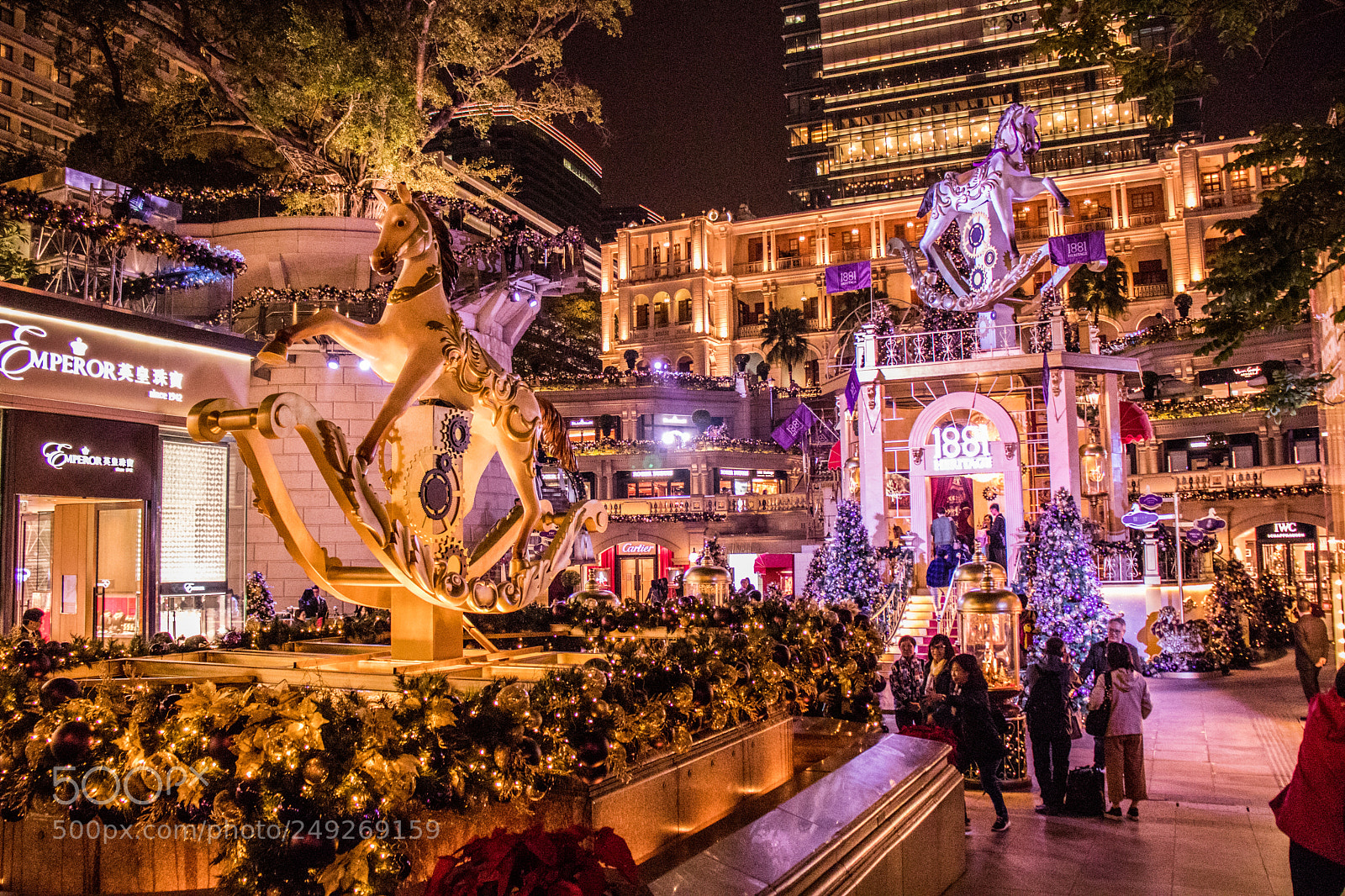 Canon EOS 77D (EOS 9000D / EOS 770D) sample photo. Christmas in hongkong photography
