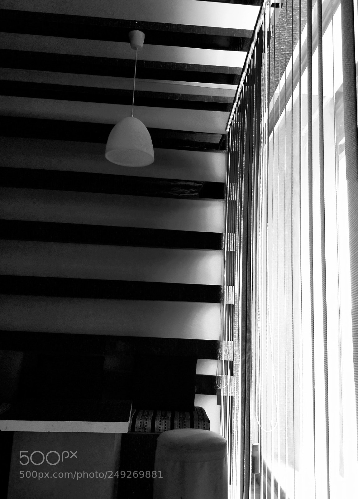 OnePlus 5T sample photo. Monochromatic photography