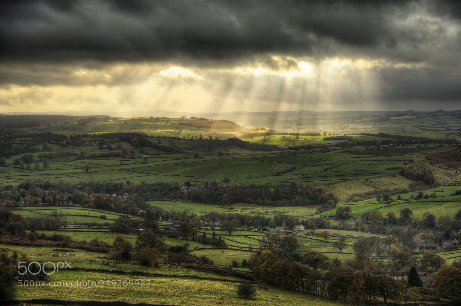 Nikon D700 sample photo. Beautiful sunbeams over big photography