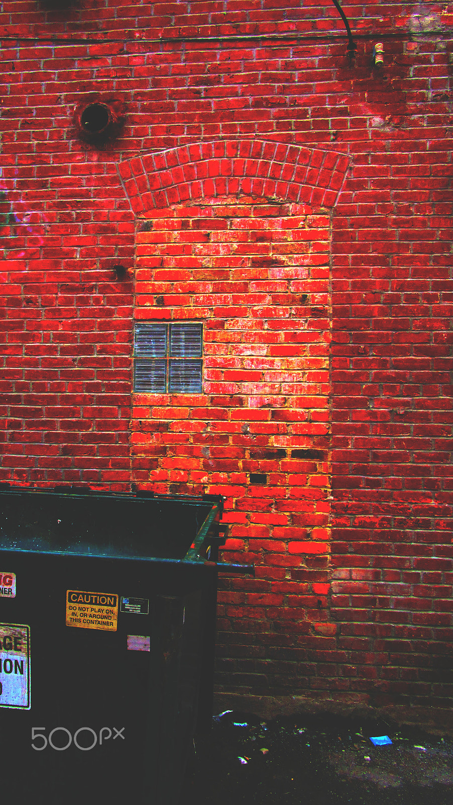 Canon PowerShot ELPH 150 IS (IXUS 155 / IXY 140) sample photo. Brick door photography