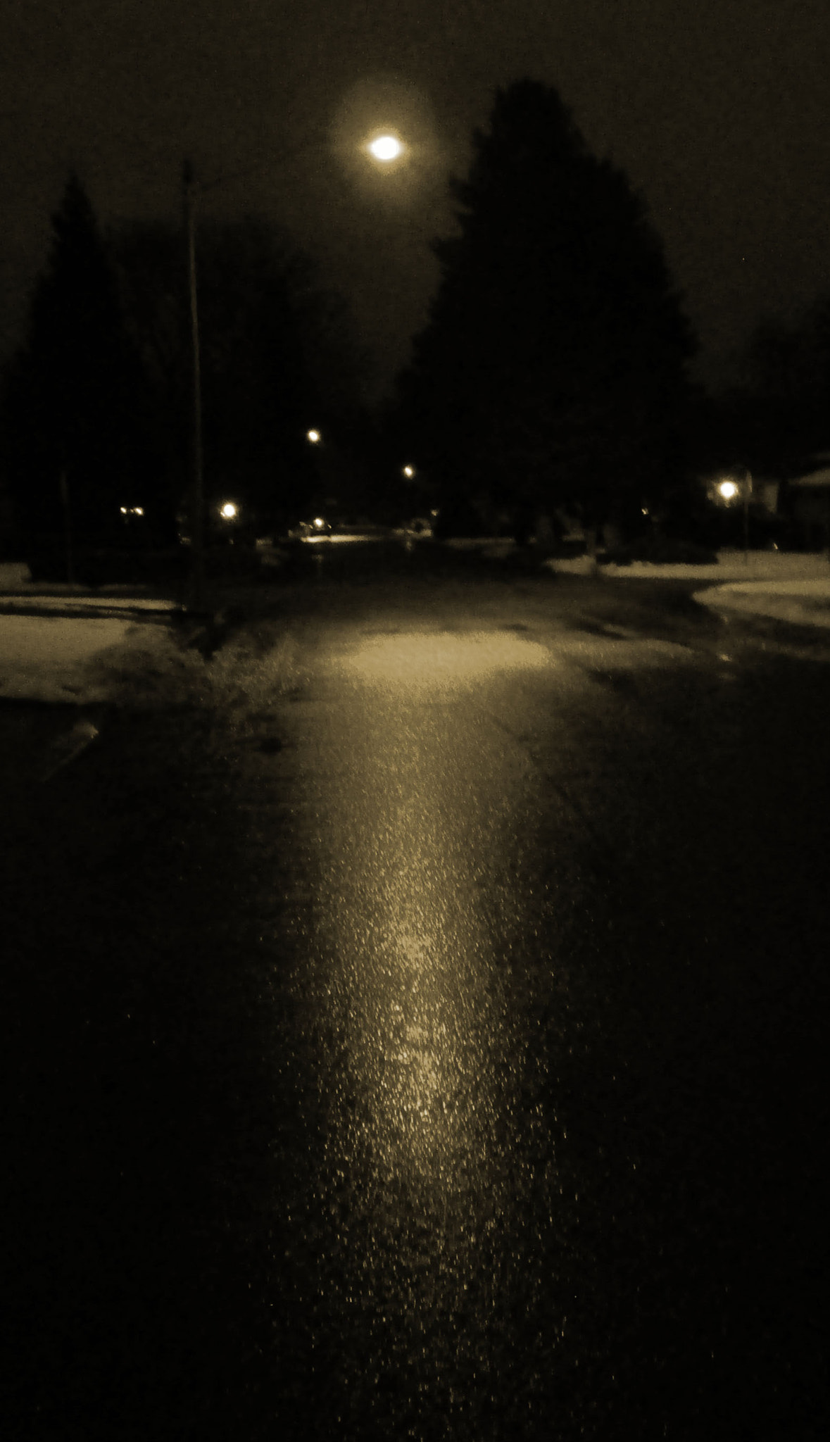Canon PowerShot ELPH 150 IS (IXUS 155 / IXY 140) sample photo. Dark photography