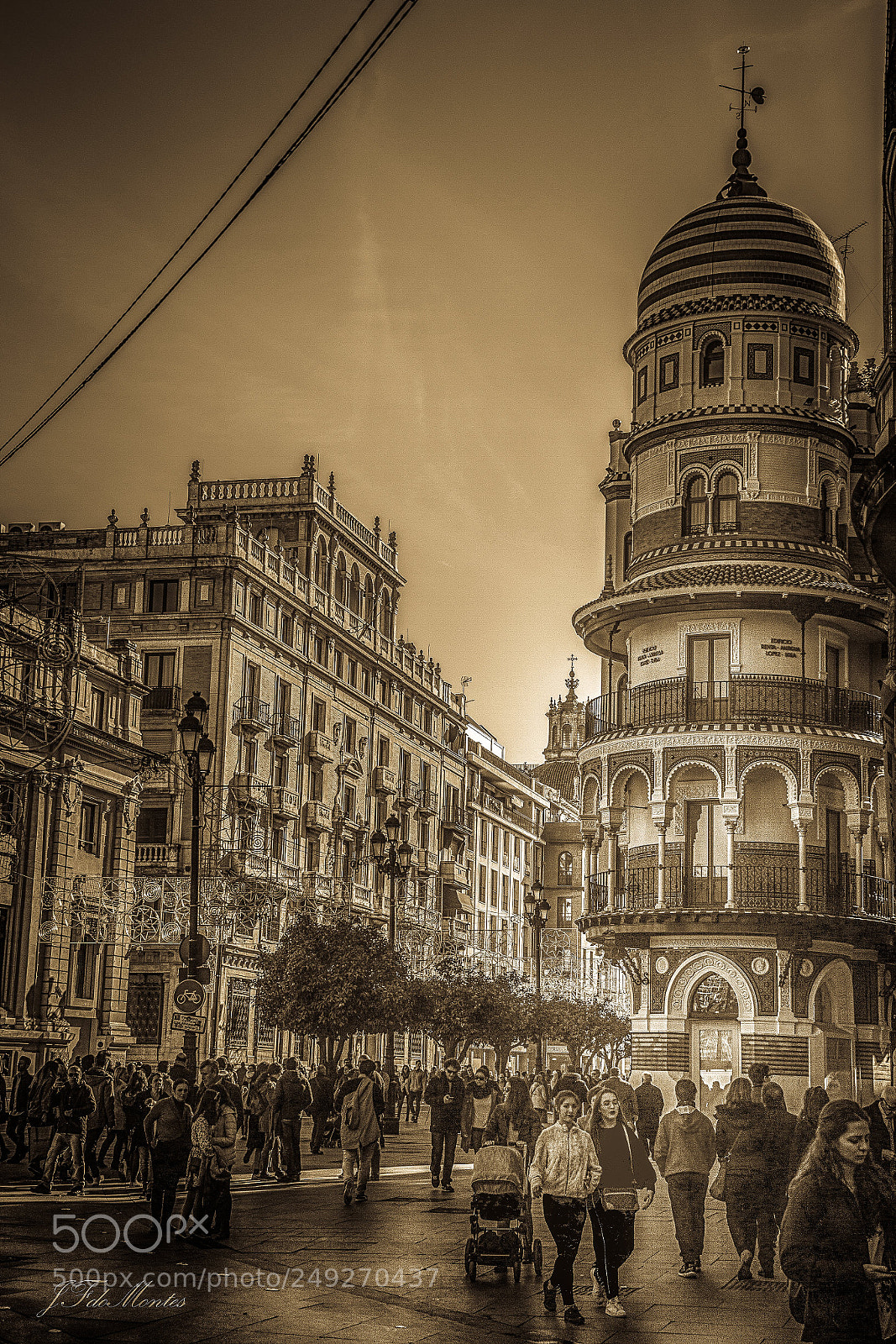 Canon EOS 700D (EOS Rebel T5i / EOS Kiss X7i) sample photo. Street of sevilla photography