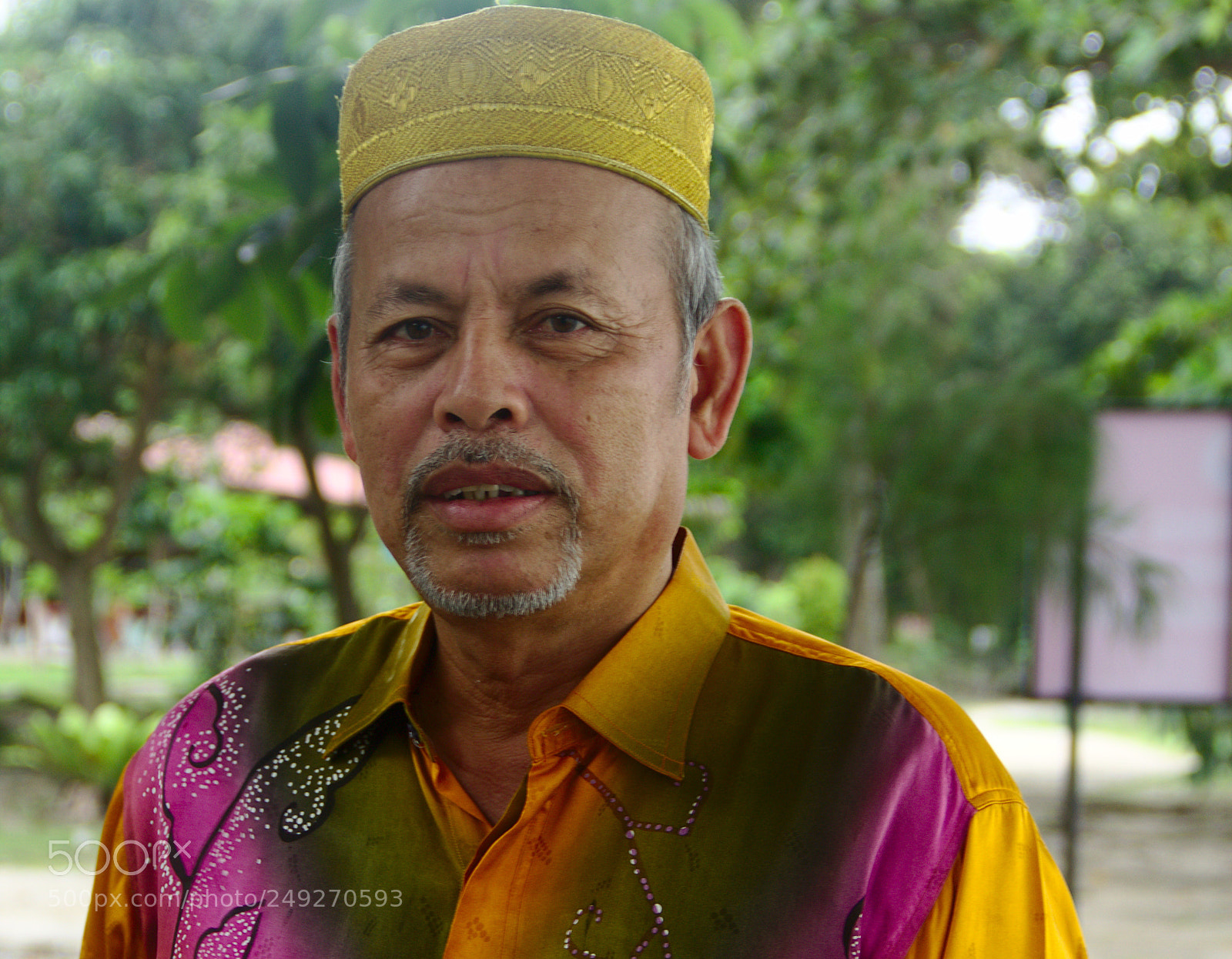 Canon EF-S 18-135mm F3.5-5.6 IS sample photo. Sufi man photography
