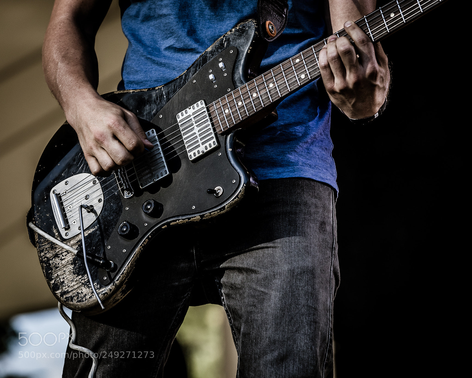 Canon EOS 5D Mark IV sample photo. Grunge guitar photography