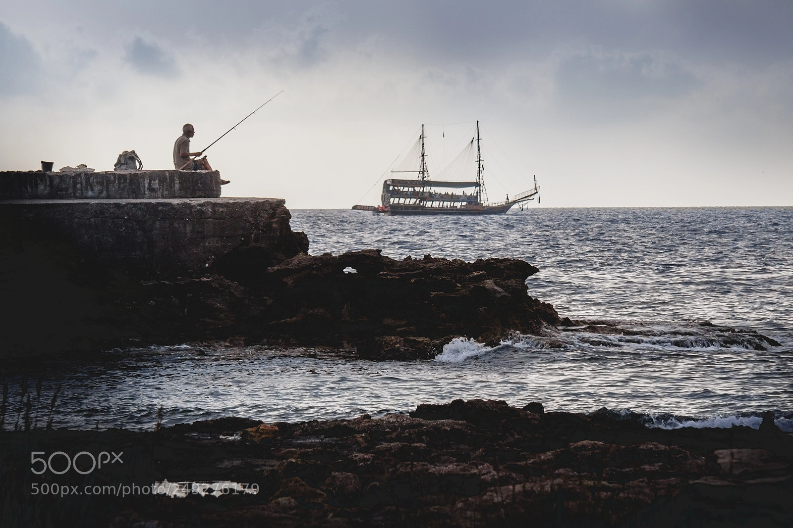 Canon EOS 60D sample photo. Fisherman. avsallar, turkey photography
