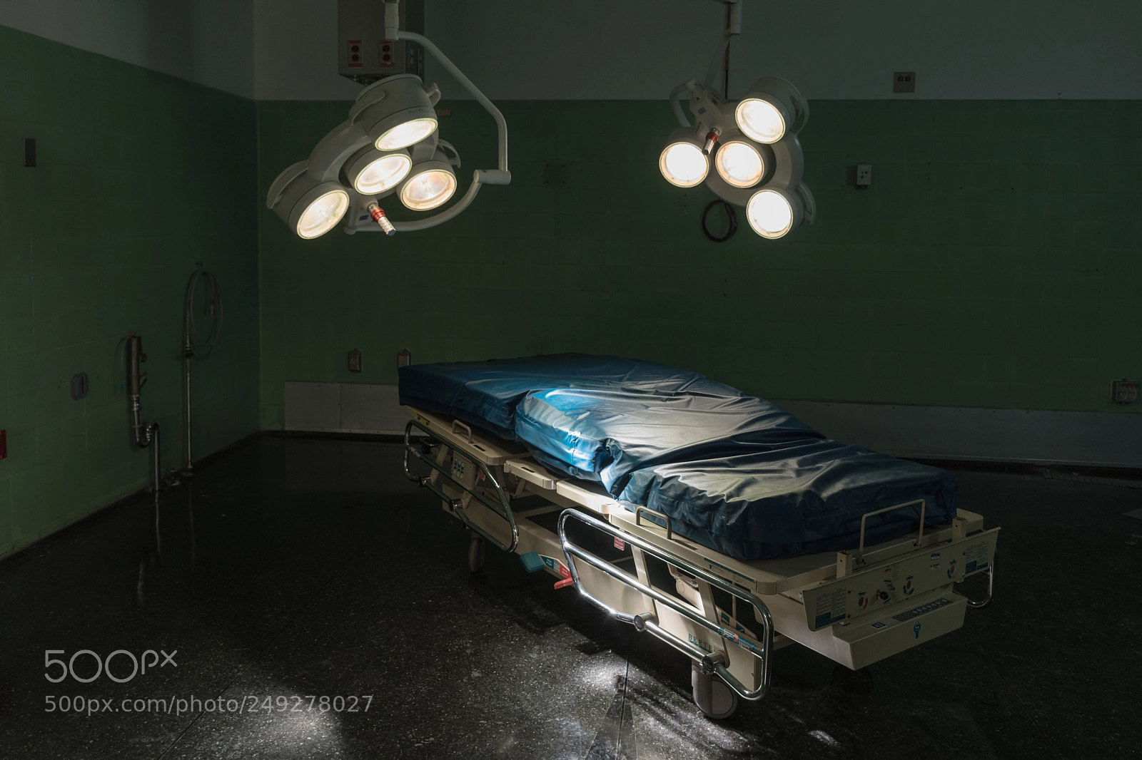 Nikon D7500 sample photo. Vacant historic hospital operating photography
