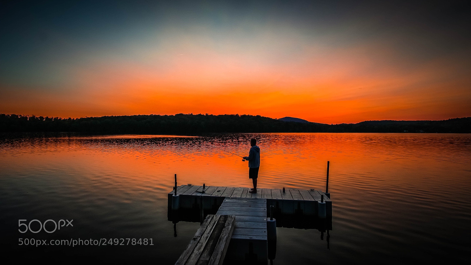 Canon EOS 600D (Rebel EOS T3i / EOS Kiss X5) sample photo. Fishing into the sunset photography