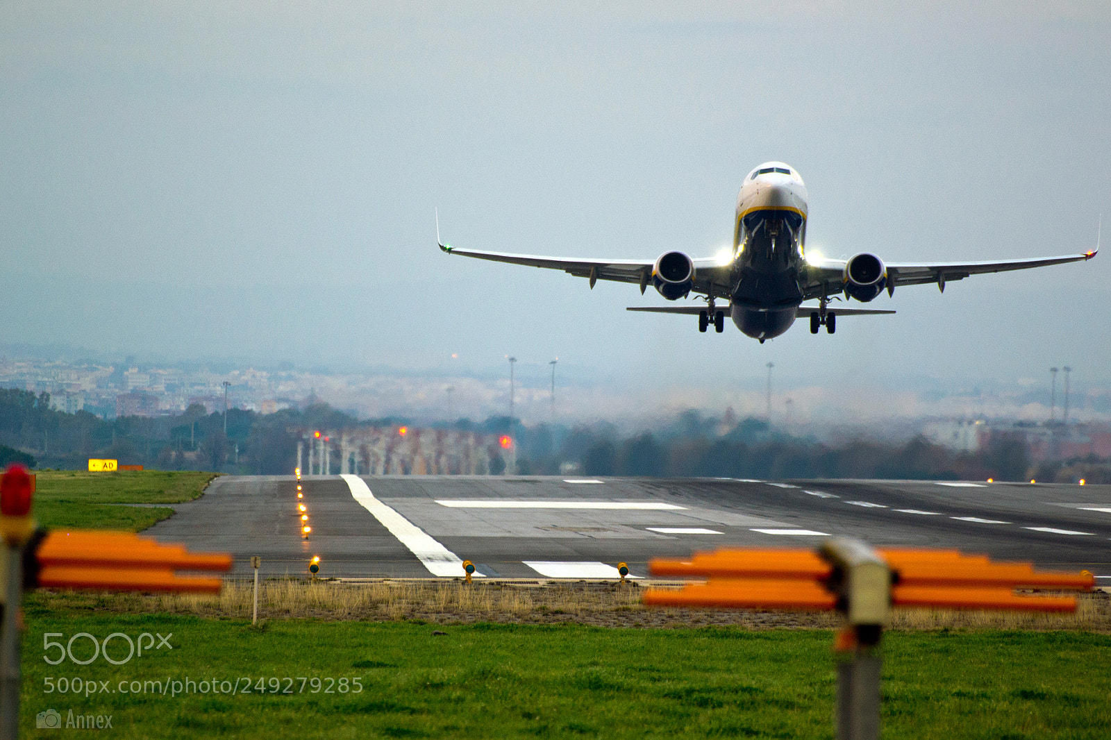 Nikon D3100 sample photo. Take off photography