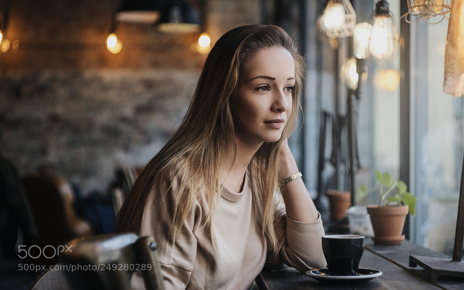 Fujifilm X-T20 sample photo. Coffee break photography