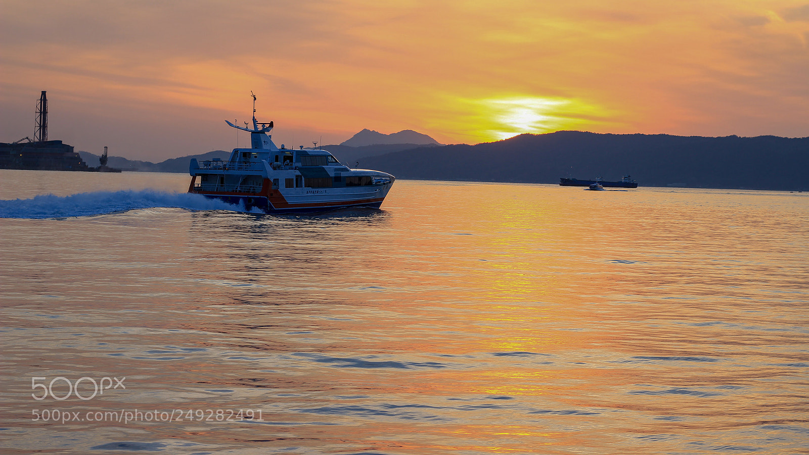Canon EOS 600D (Rebel EOS T3i / EOS Kiss X5) sample photo. Speedboats photography