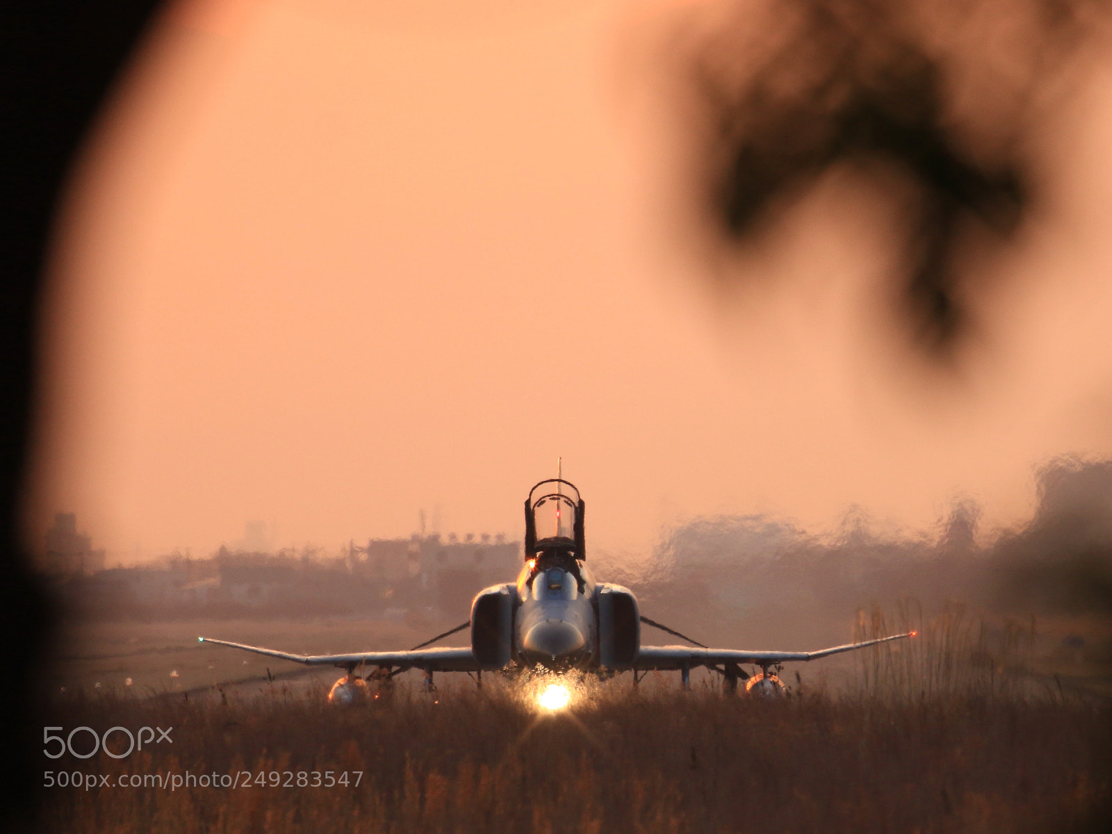 Canon EOS 7D Mark II sample photo. F-4  phantom  ファントム photography