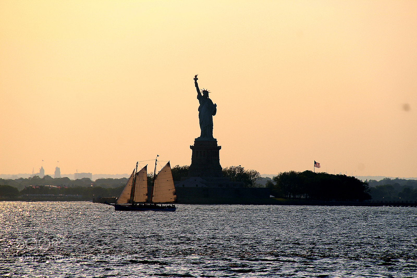 Canon EOS 1200D (EOS Rebel T5 / EOS Kiss X70 / EOS Hi) sample photo. Good  bye nyc photography