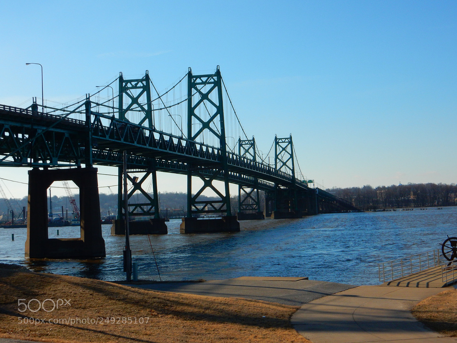 Nikon Coolpix S9900 sample photo. 40 year old bridge photography