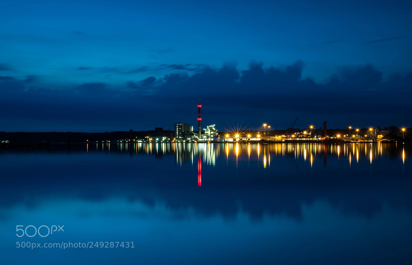 Nikon D810 sample photo. Into the blue reflection photography
