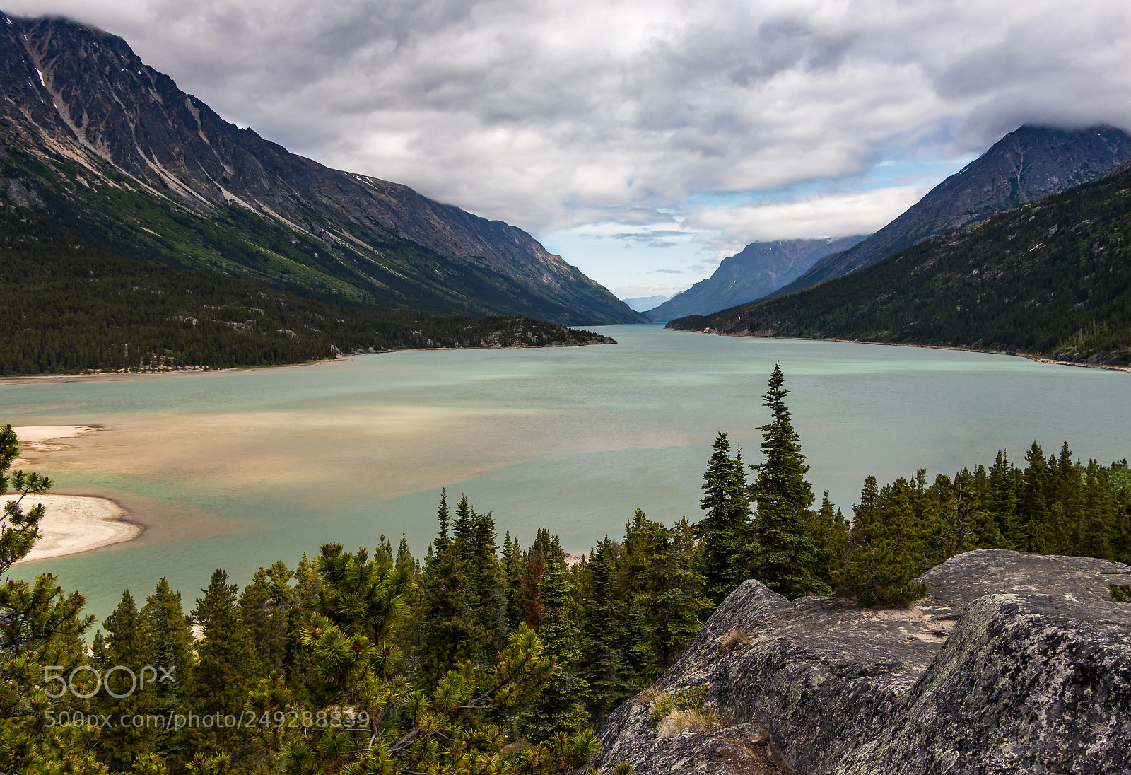 Canon EOS 700D (EOS Rebel T5i / EOS Kiss X7i) sample photo. Bennett lake, canada photography