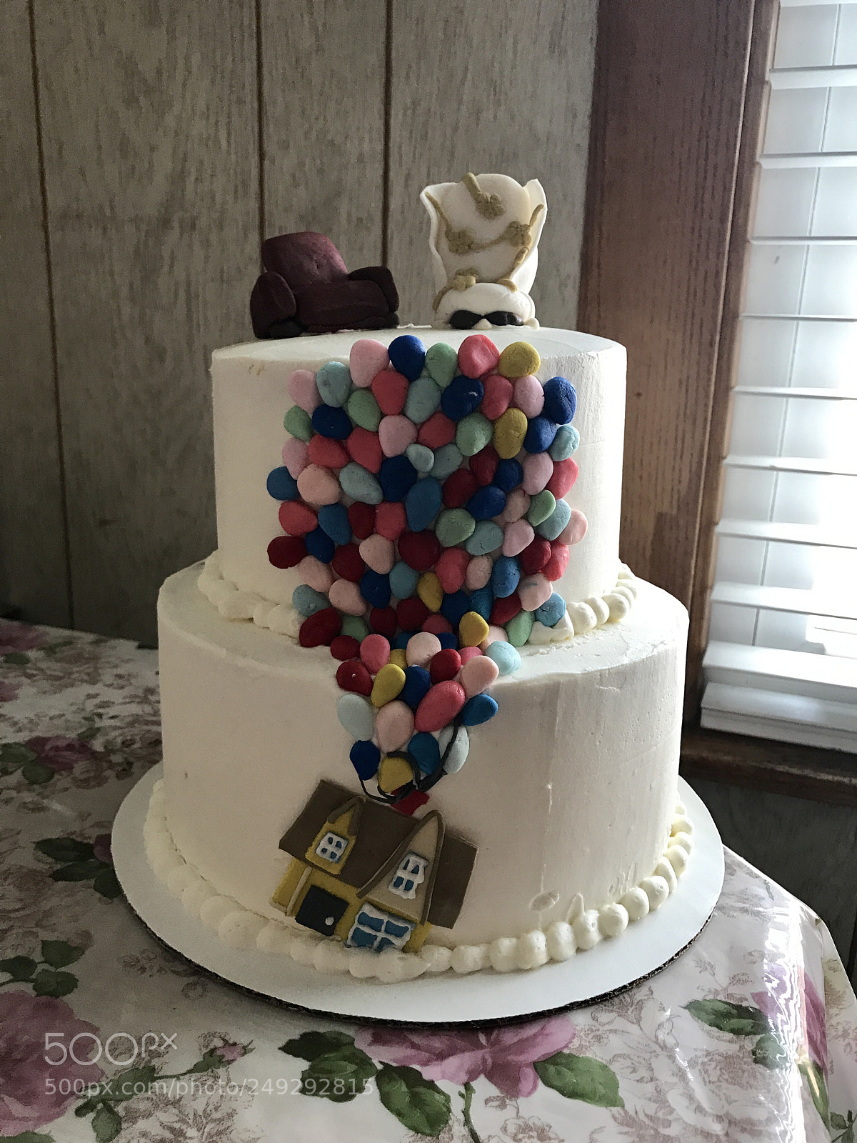Apple iPhone 7 sample photo. Pixar’s up cake photography