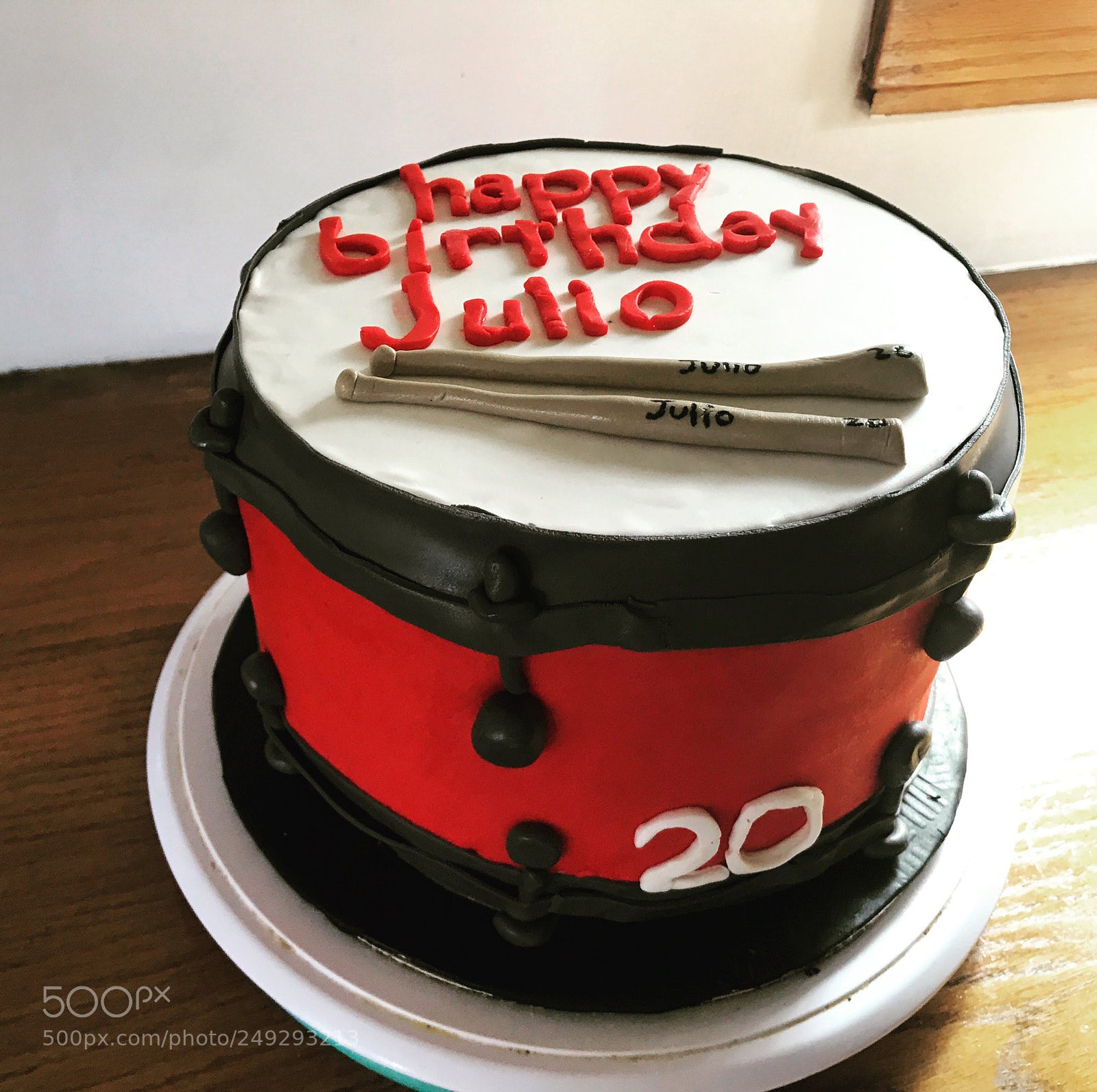 Apple iPhone 7 sample photo. Drum birthday cake photography