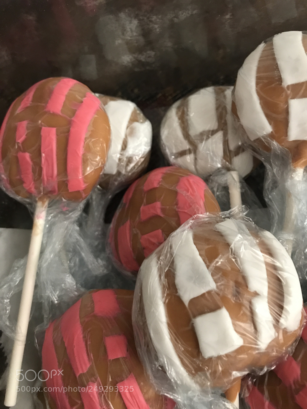 Apple iPhone 7 sample photo. Concha cake pops photography