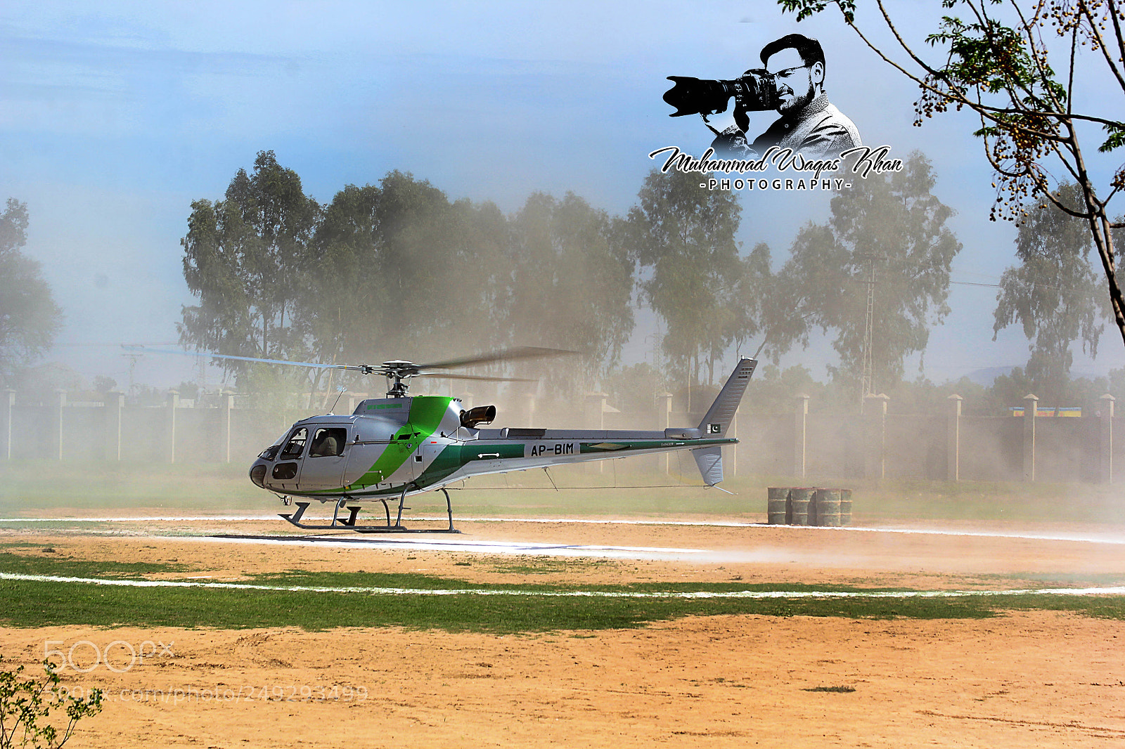 Canon EOS 60D sample photo. Helicopter landing photography