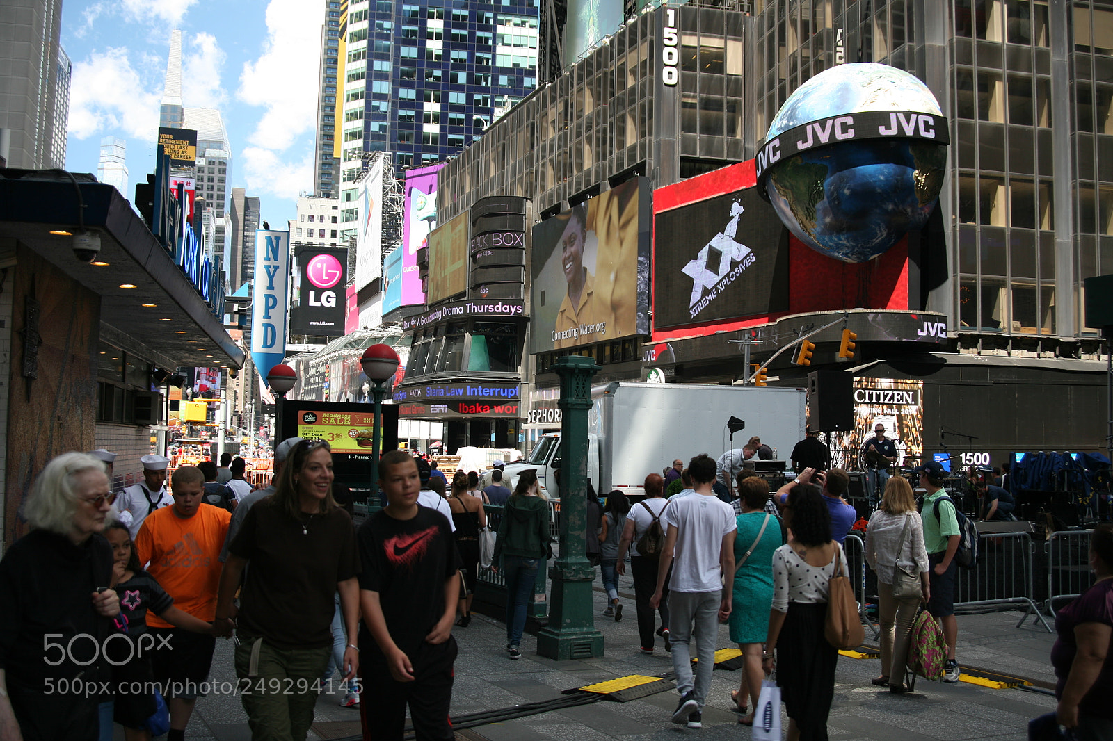 Canon EOS 5D sample photo. Canon new photography