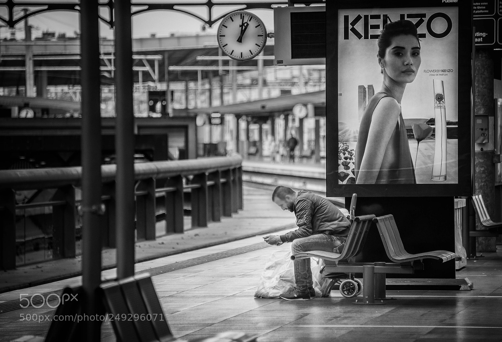 Nikon D610 sample photo. When is that train photography