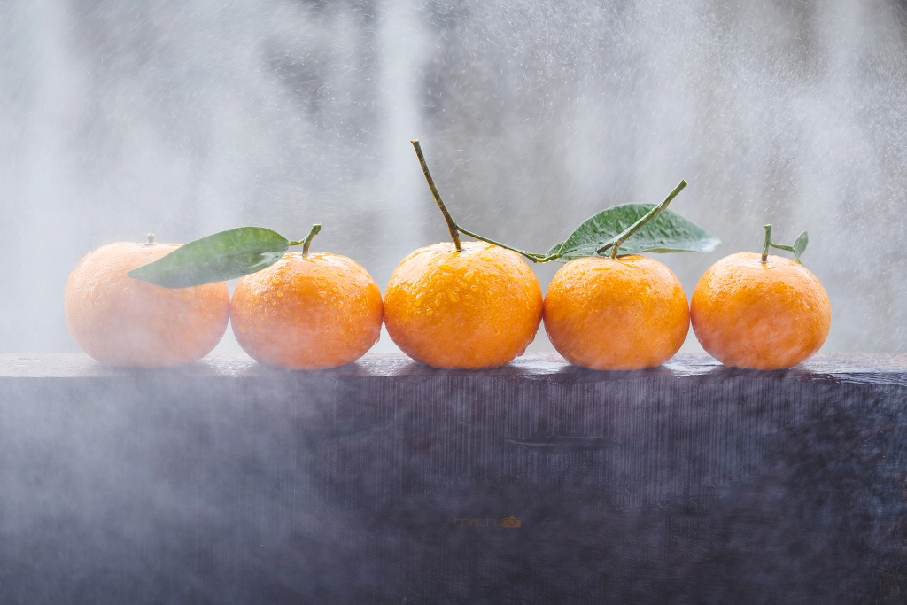 Yellow mandarins in the rain by Thai Thu on 500px.com