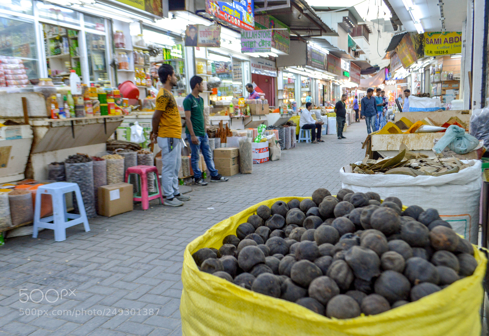 Nikon D3200 sample photo. Spice market photography