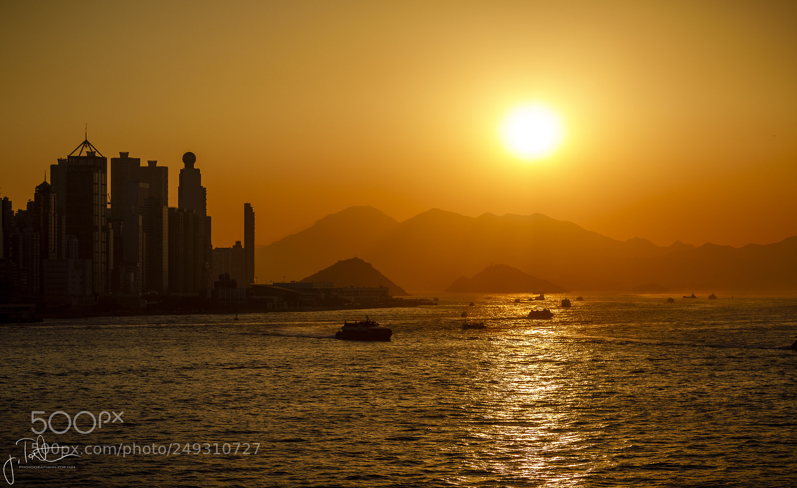 Canon EOS 5D Mark IV sample photo. View from ocean terminal photography