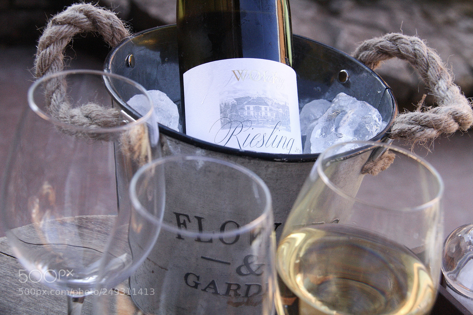 Canon EOS 1000D (EOS Digital Rebel XS / EOS Kiss F) sample photo. Reisling in the wine photography