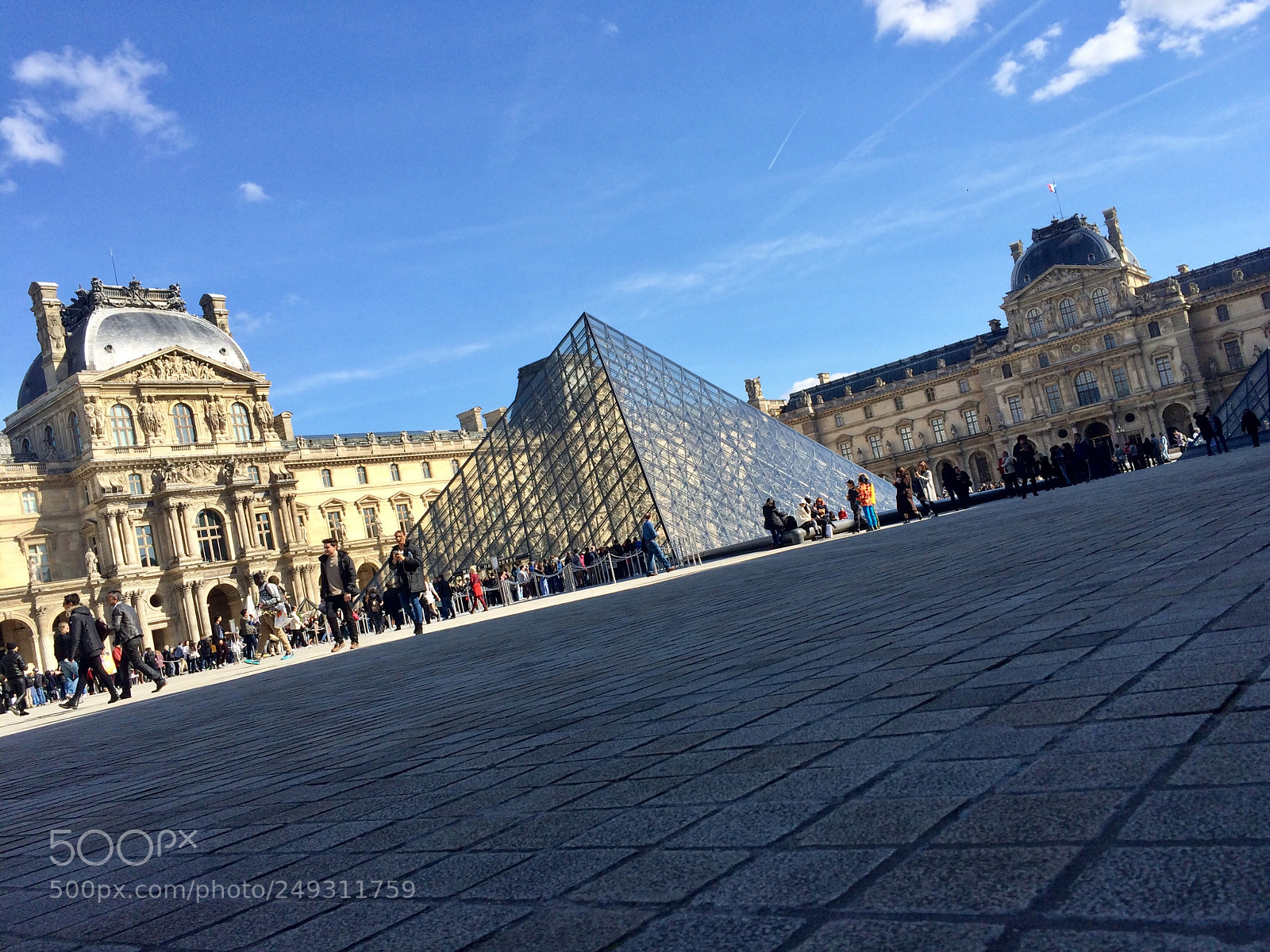 Apple iPhone 5s sample photo. Musée du louvre photography
