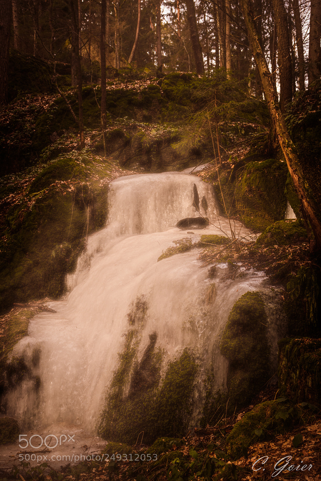 Canon EOS 77D (EOS 9000D / EOS 770D) sample photo. Frozen waterfall photography