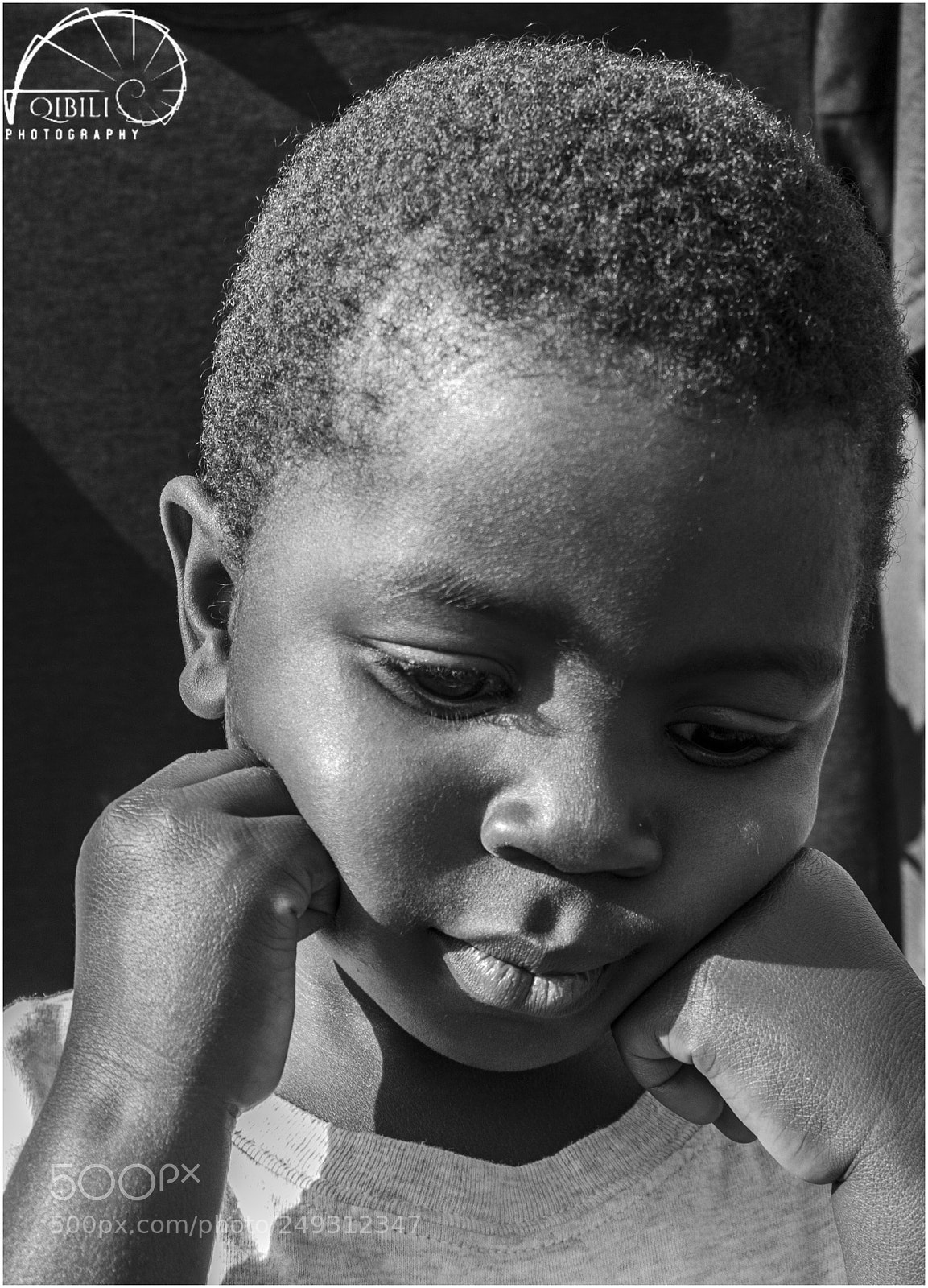 Canon EOS 600D (Rebel EOS T3i / EOS Kiss X5) sample photo. Worried-looking little man photography