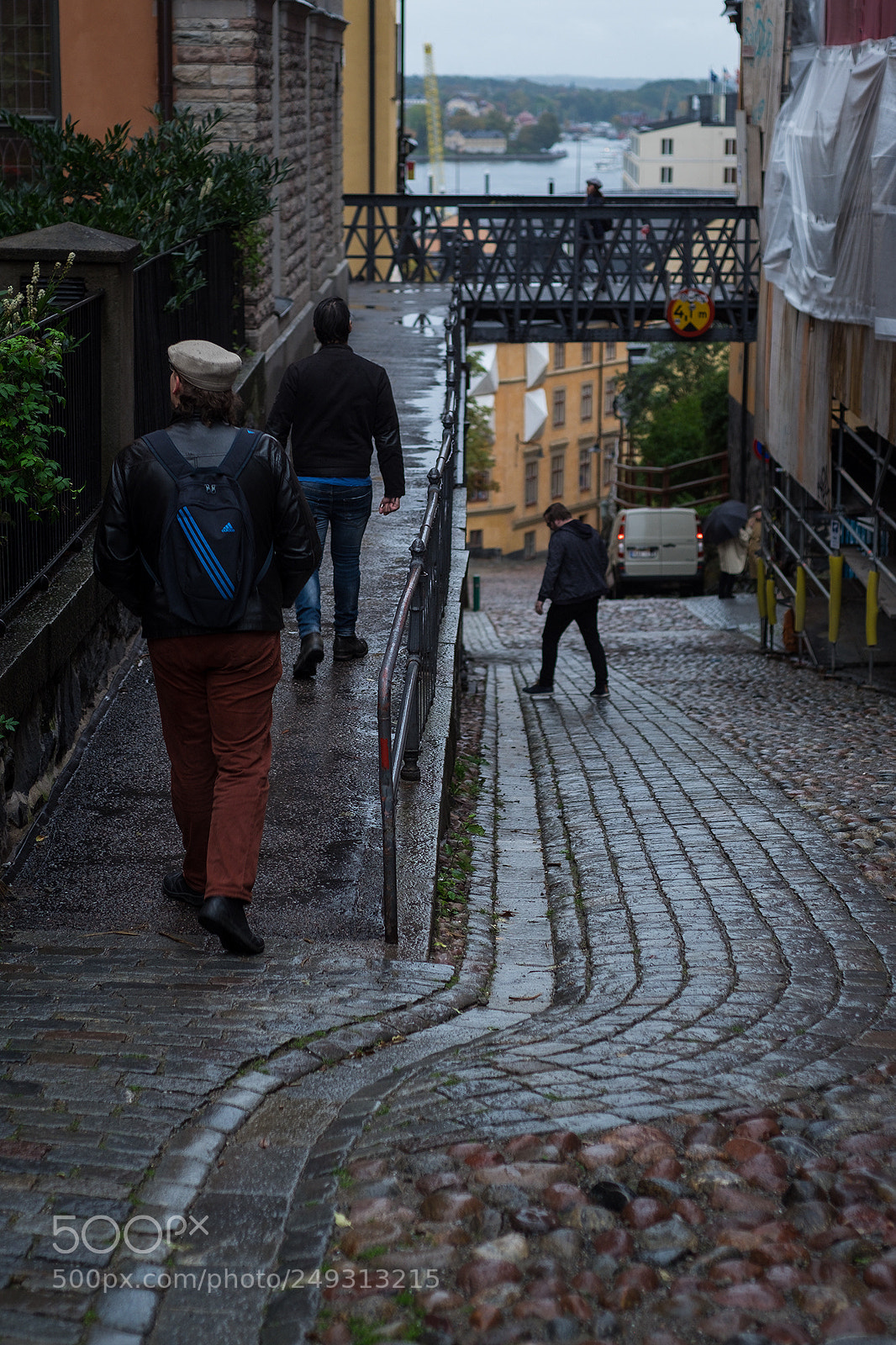 Fujifilm X-T10 sample photo. Walking away photography