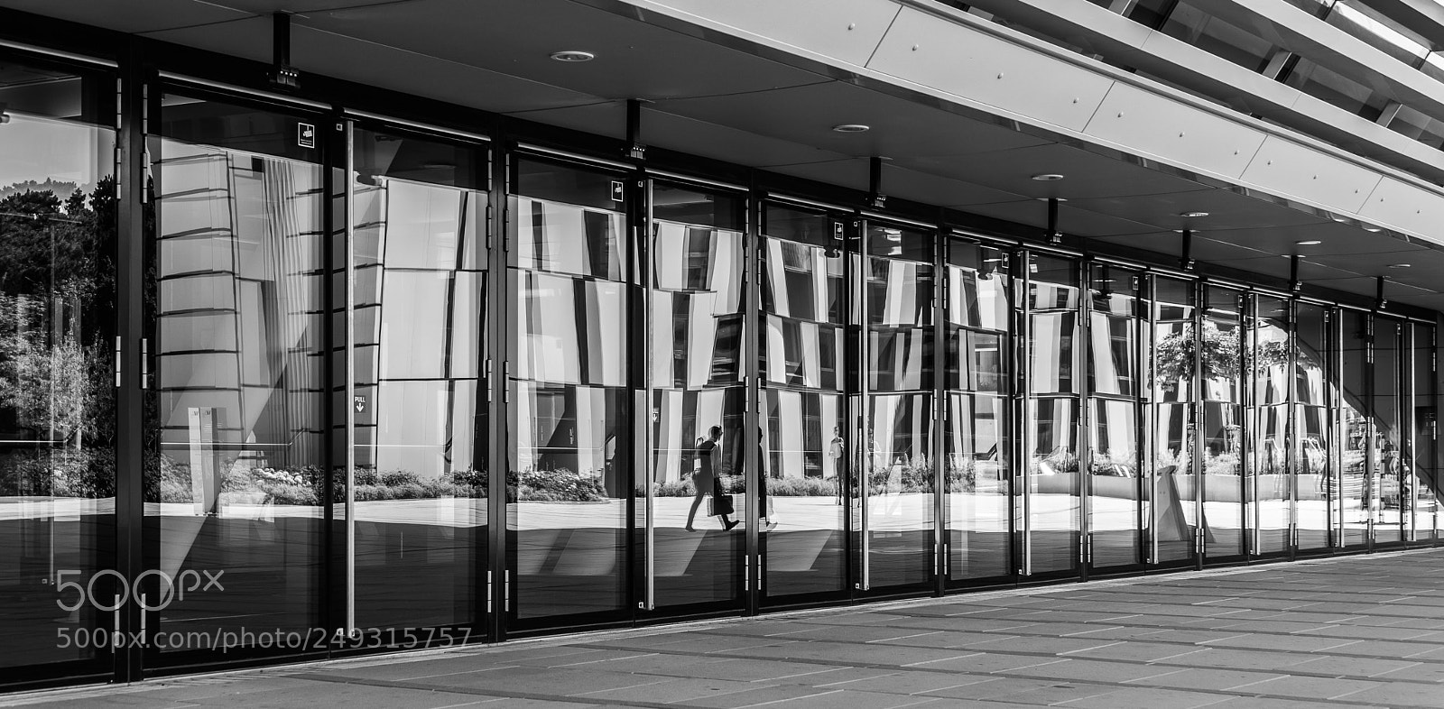 Sony a6300 sample photo. Man in the mirror photography