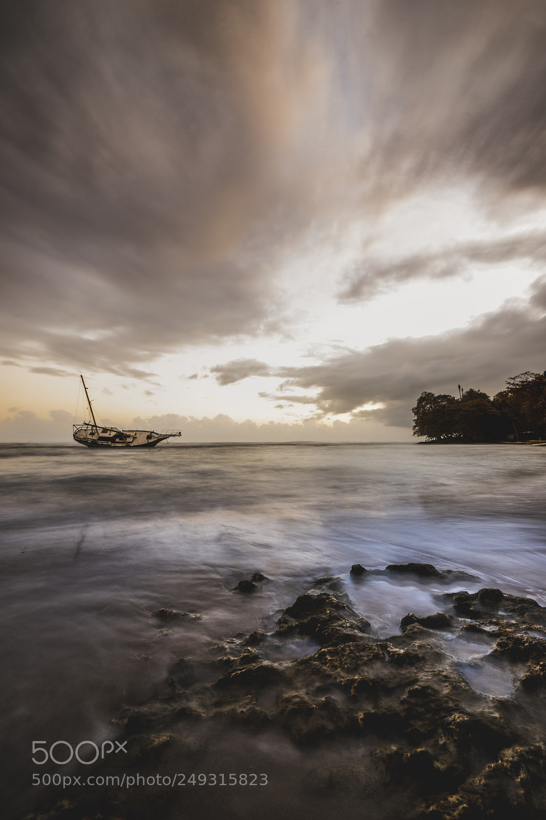 Canon EOS 6D Mark II sample photo. Limon sunrise photography