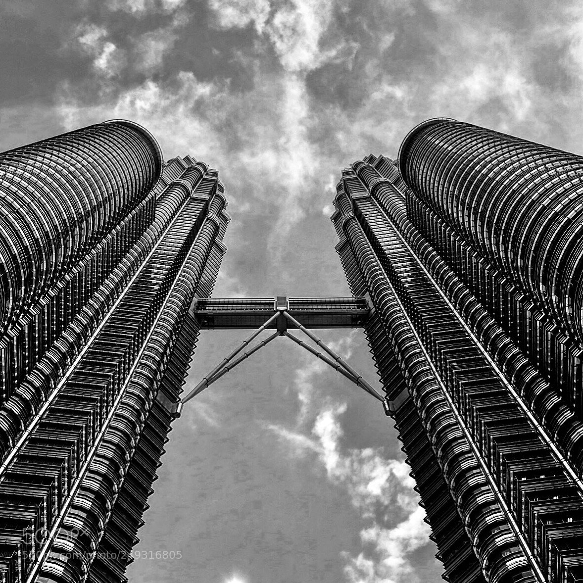 Fujifilm X-T10 sample photo. Petronas towers photography