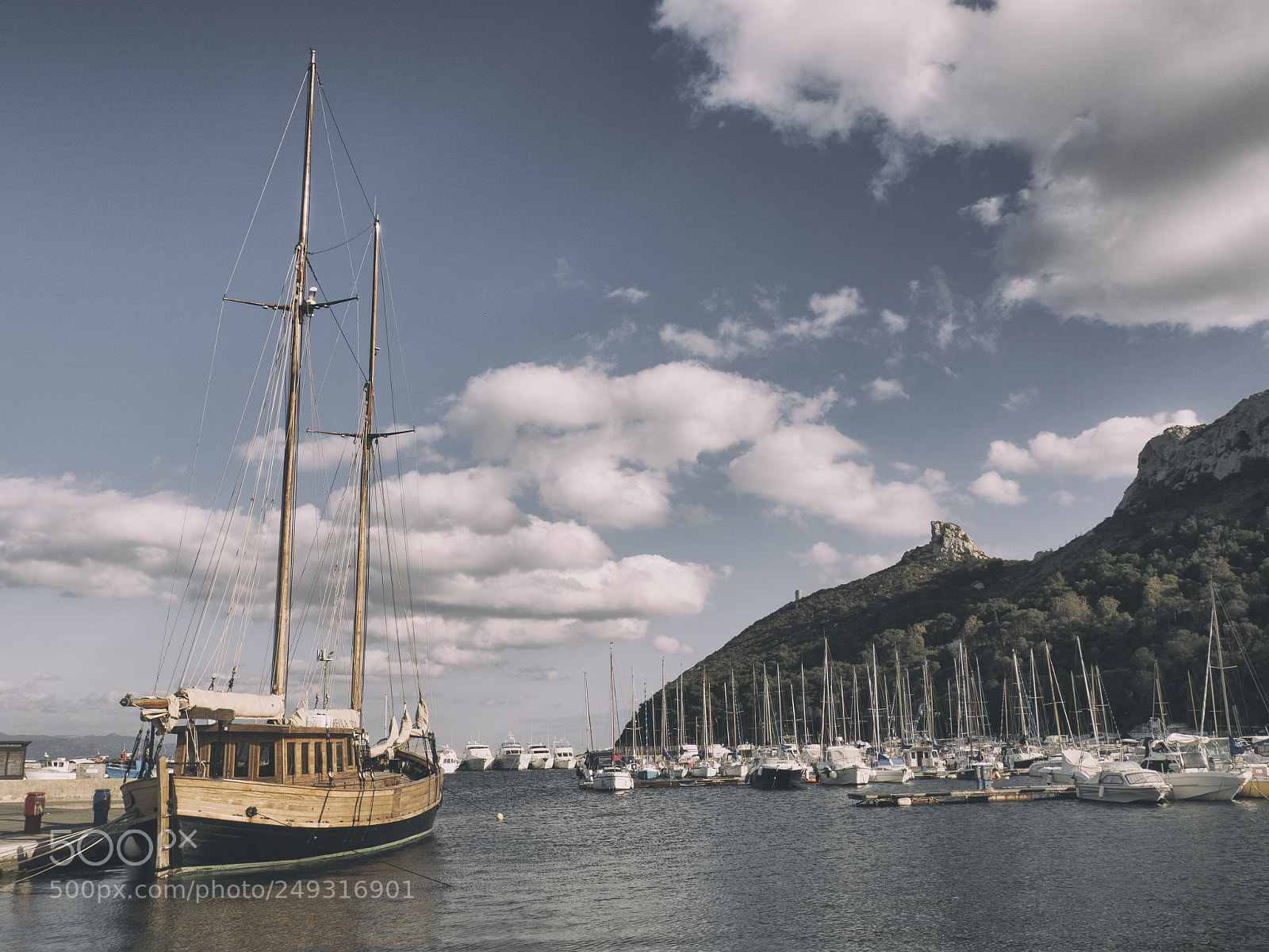 Olympus OM-D E-M10 III sample photo. Cagliari poetto photography
