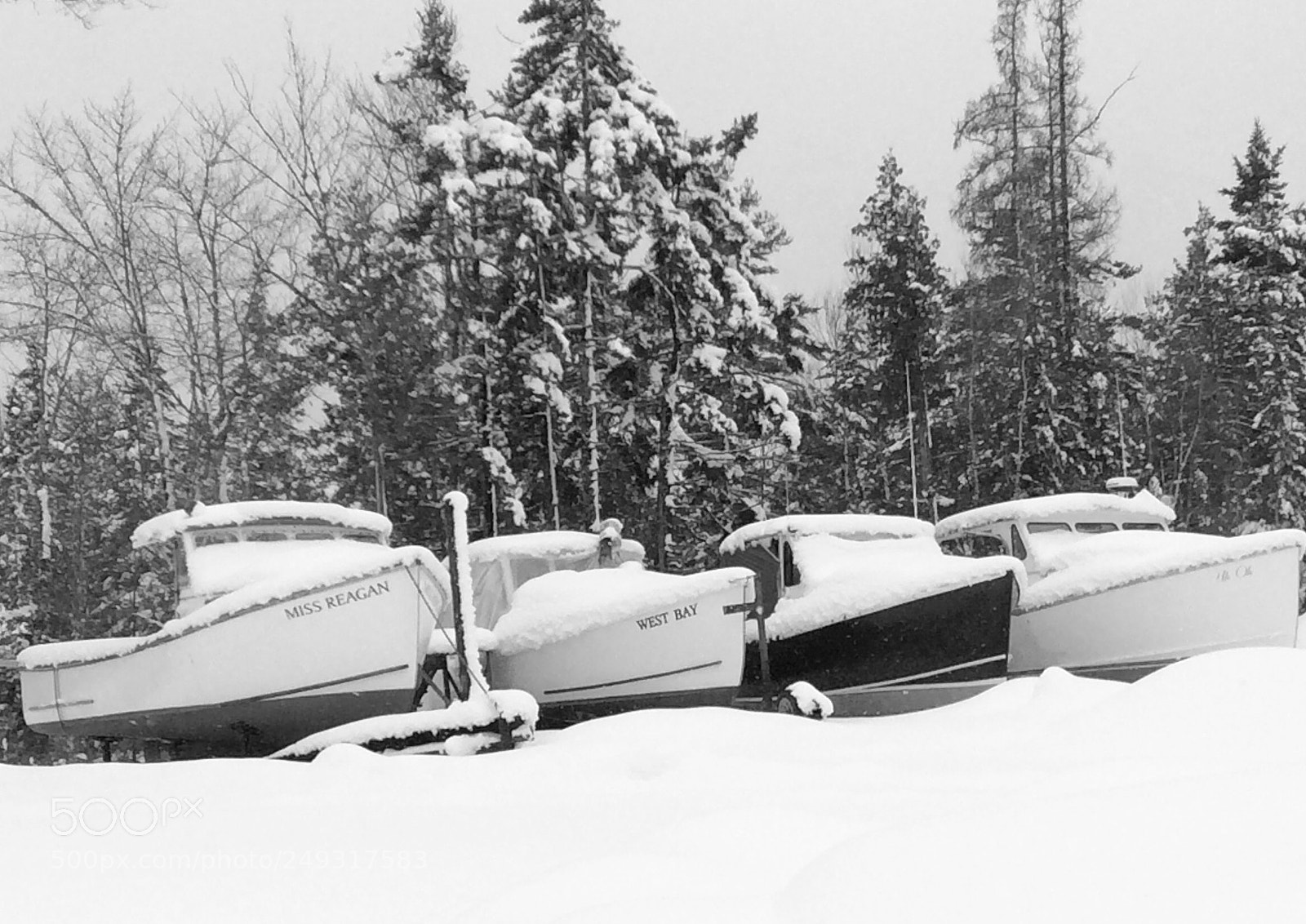 Apple iPad mini 2 sample photo. Four boats in a photography