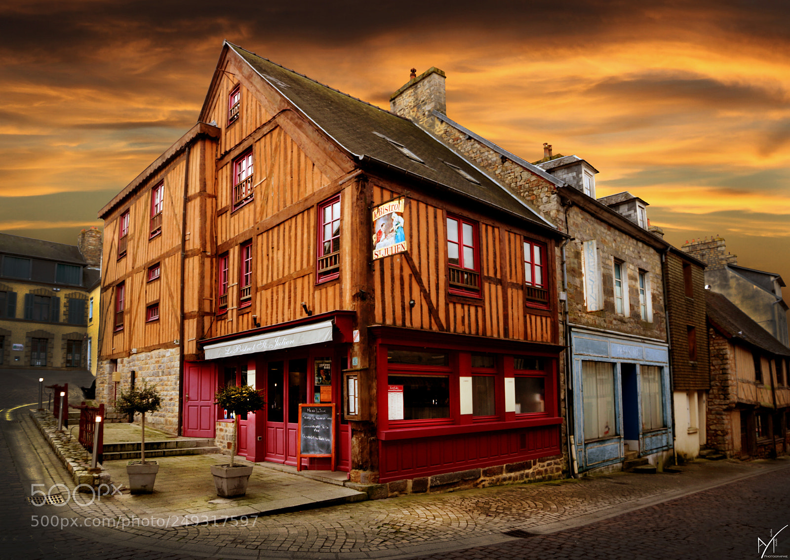 Canon EOS 760D (EOS Rebel T6s / EOS 8000D) sample photo. Bistrot st julien à domfront photography